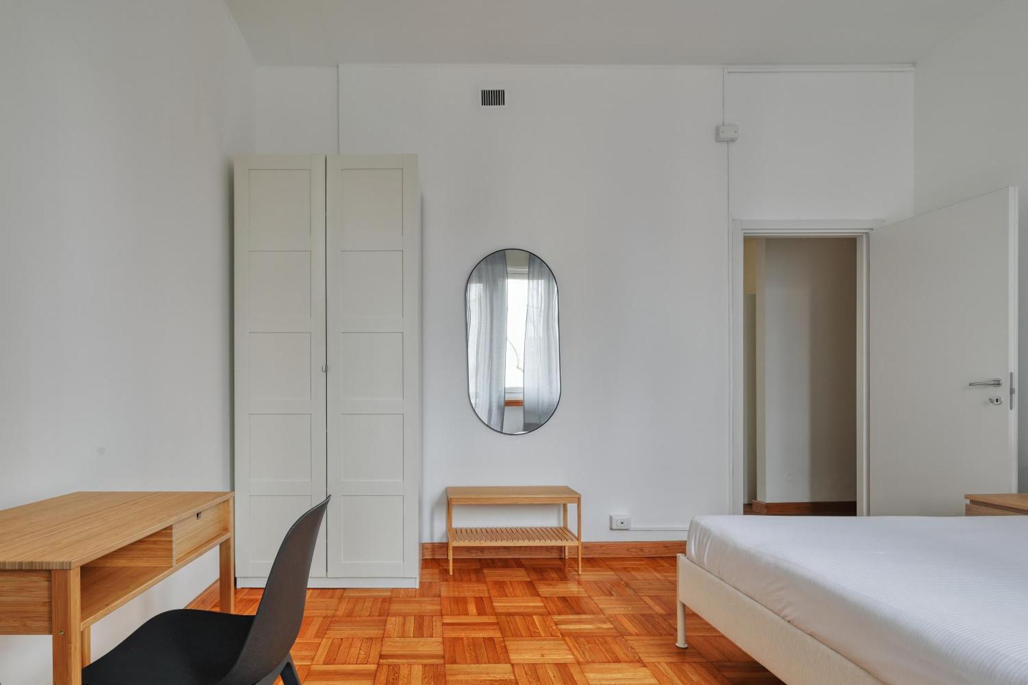 Joivy Chic 3-Bed Flat Near Colonne Di San Lorenzo Милано Екстериор снимка