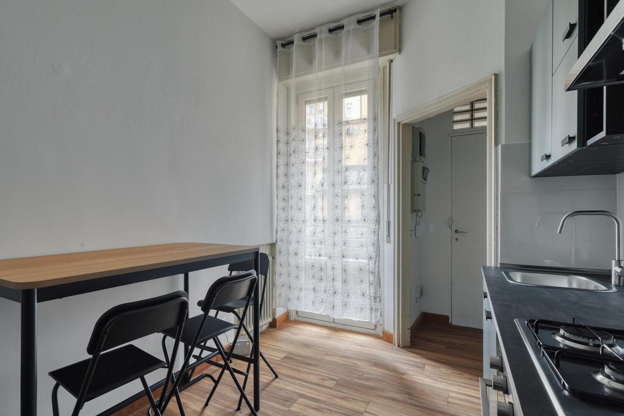 Joivy Chic 3-Bed Flat Near Colonne Di San Lorenzo Милано Екстериор снимка